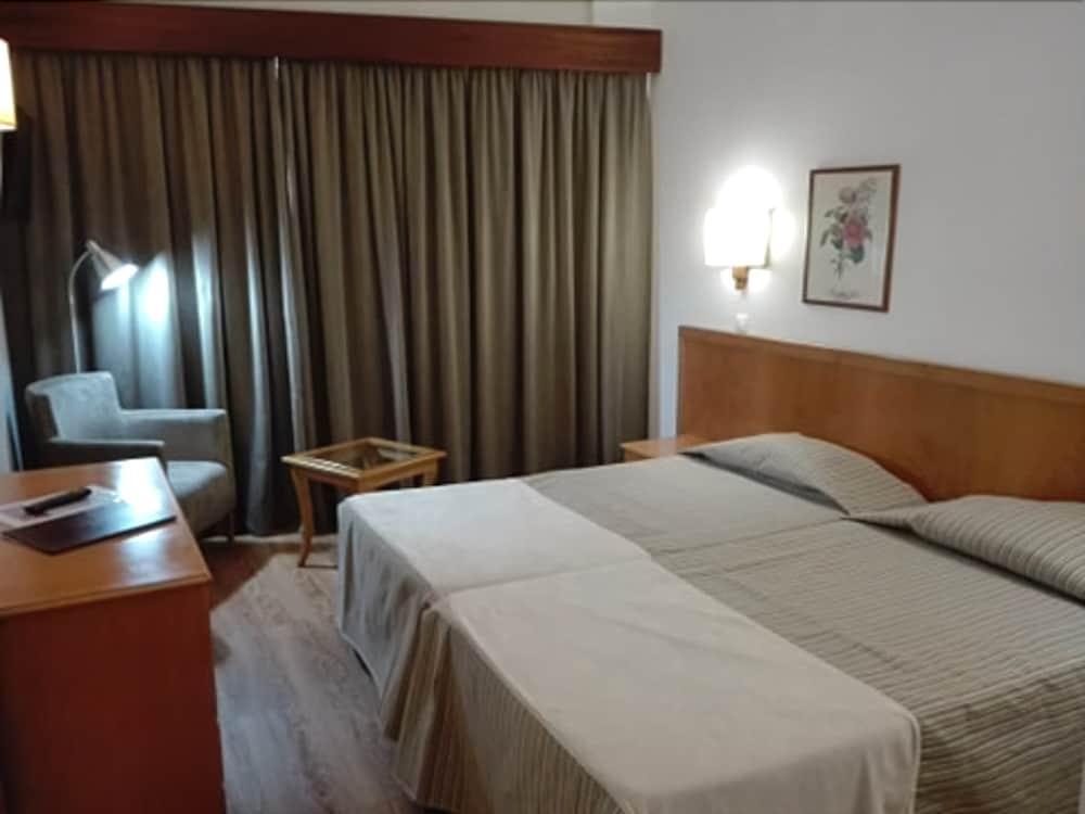 Hotel Do Centro ฟุงชาล ภายนอก รูปภาพ