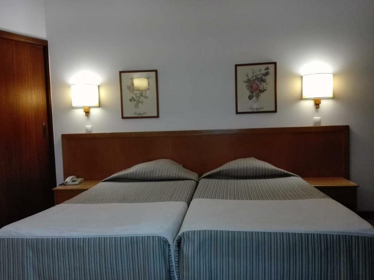 Hotel Do Centro ฟุงชาล ภายนอก รูปภาพ
